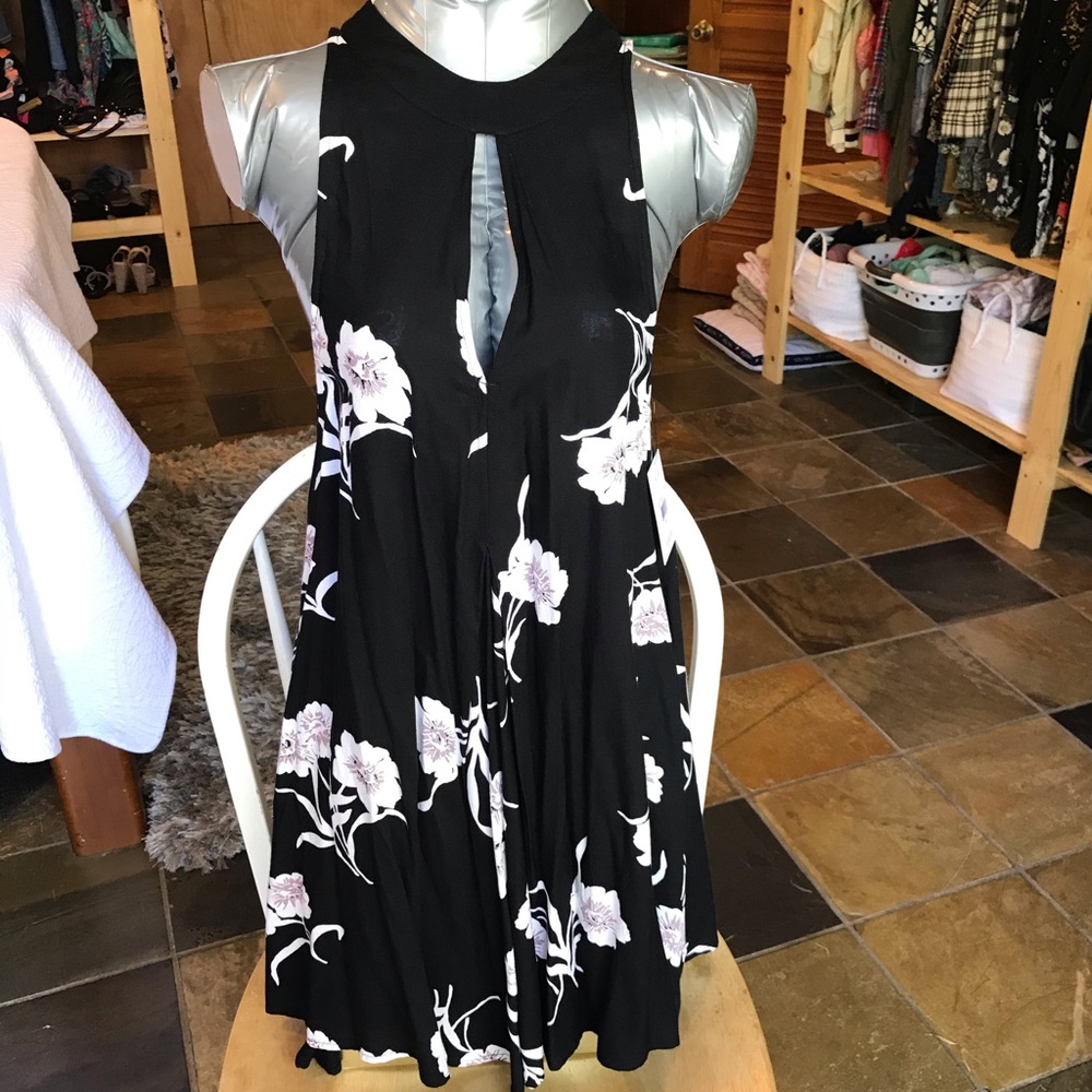 Black floral & flowy dress